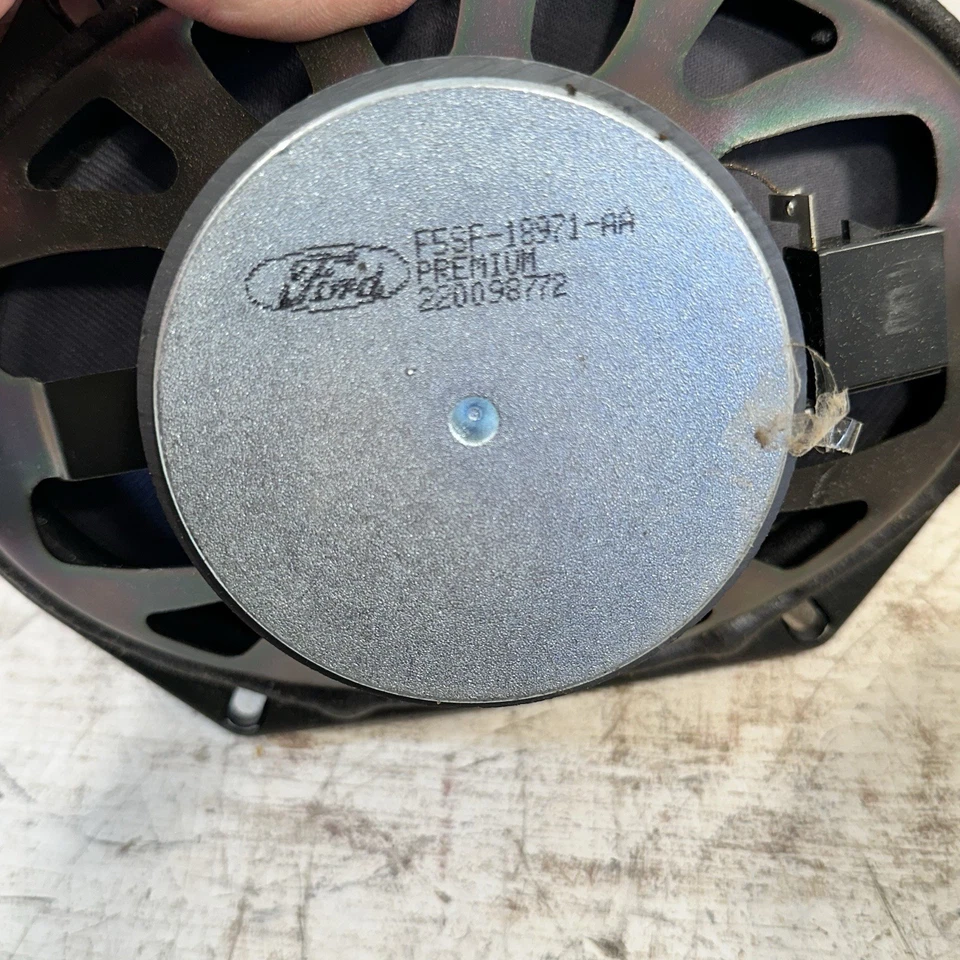 Nuevo kit de 2 altavoces cubiertas cables OEM Ford F3UF-18814-AA 1990’s Econline Van Truck Foto 4 de 4