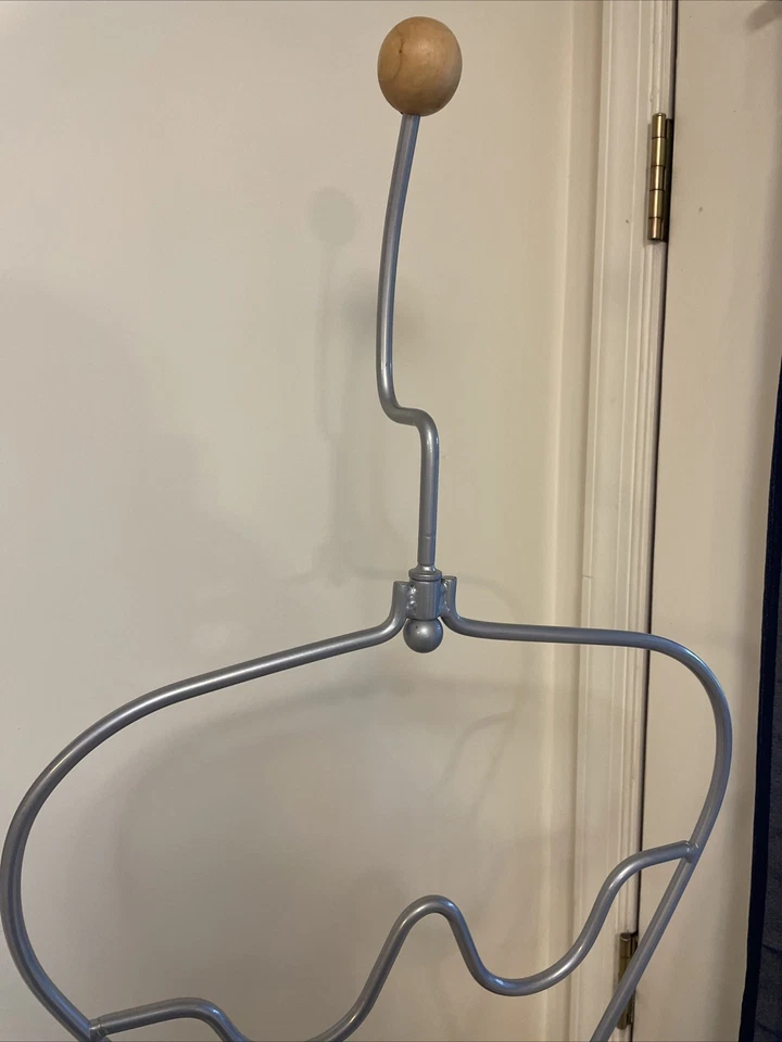 Raro Icónico Mujer Forma Silueta IKEA Hapen Kladhangare Valet Stand Foto 2 de 4