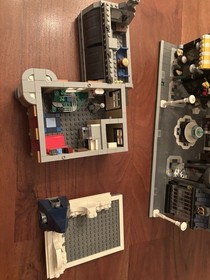 lego assembly square 10255, 95% Complete, See Photos For Condition