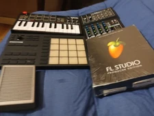 Maschine Studio With License Included And Box; Native Instruments - Black