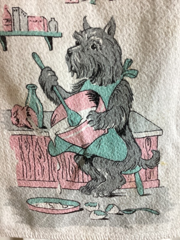 VINTAGE DOGGIE DISHTOWEL