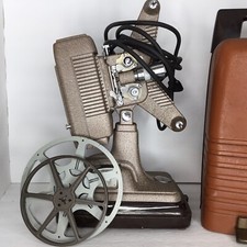 Revere Model P-90 Vintage 8mm Movie Projector w/ hard case