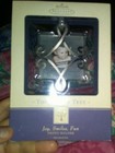 Hallmark Keepsake Ornament The Family tree Joy Smiles Fun Photo Holder NEW — photo 1