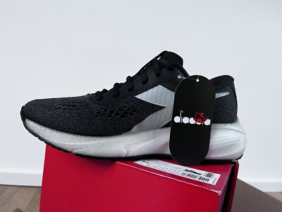 DIADORA Freccia Laufschuhe 41 NEU Black schwarz 