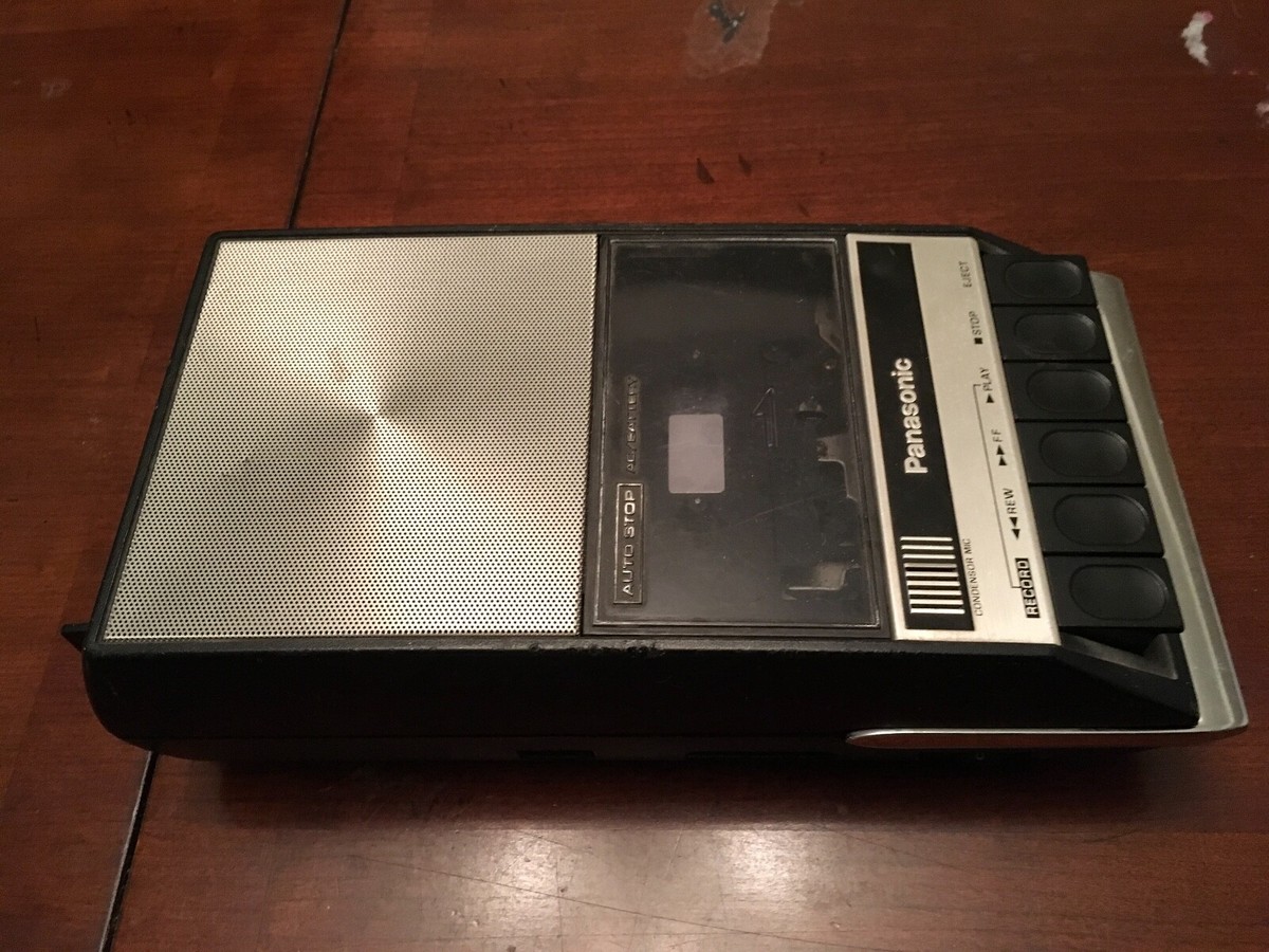 Magnétophone enregistreur de marque Panasonic modèle SlimLIne - Label