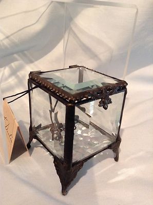 J. Devlin Glass Box Beveled with Legs  2.25'' x 2.25'' x 3'' Iridized Bottom $44.99