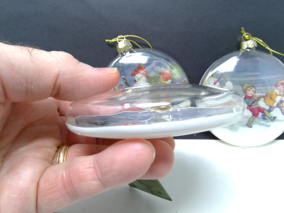 Grupo de 3 adornos de disco de vidrio Bethany Lowe - niños jugando con muñeco de nieve Foto 3 de 4