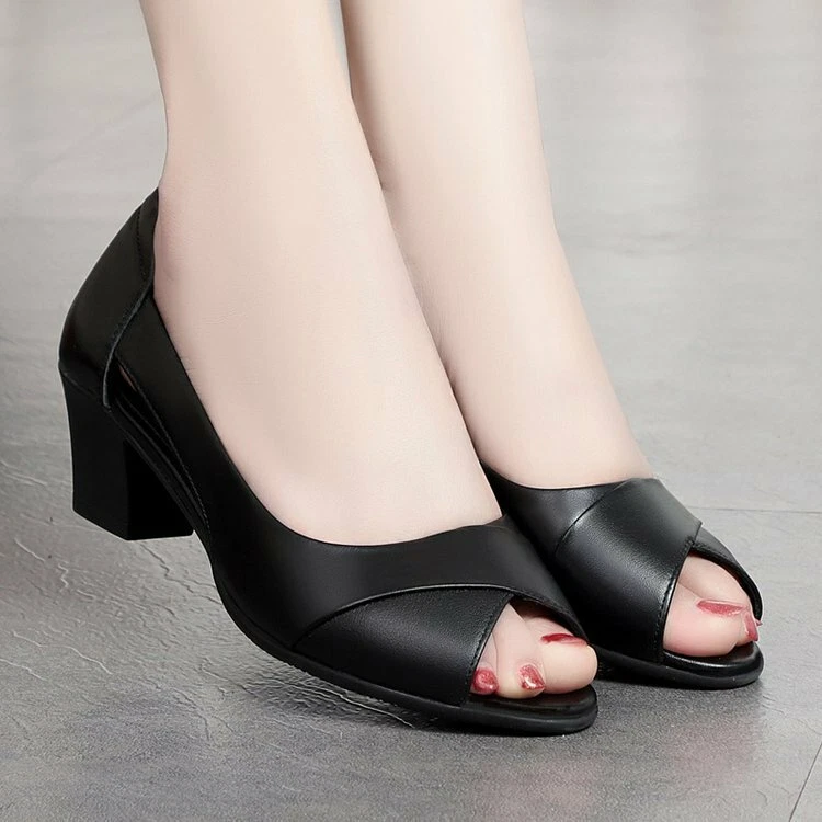 Black Block Heels | Low block heel pumps, Block heels pumps, Heels