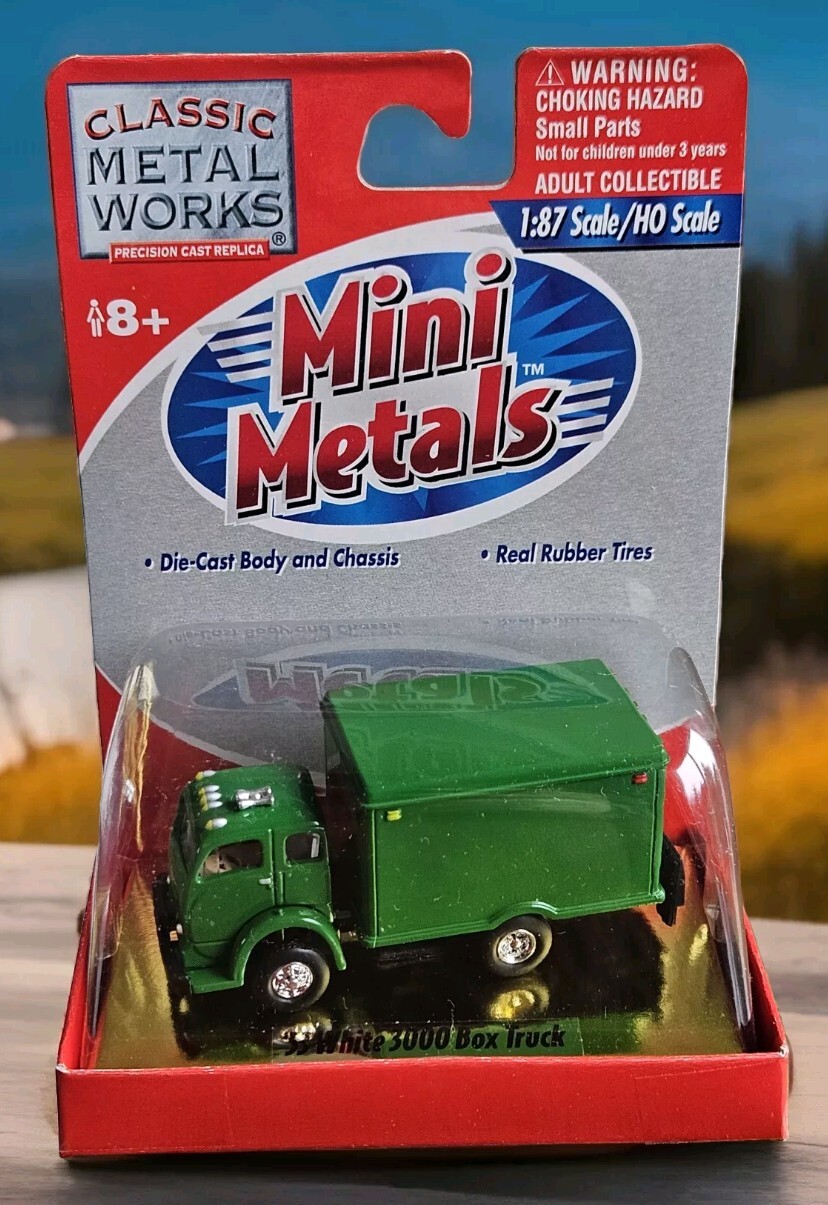 ‘53 WHITE 3000 BOX TRUCK MINI METALS HO GUAGE 1:87 DIE CAST CLASSIC METAL WORKS