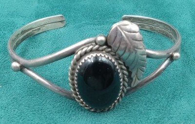 Sterling Silver & Black Onyx Cuff Bracelet w. Leaf Accent: Child Size ''MR'' Mark
