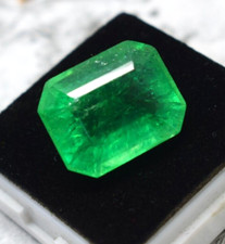 Best Quality Emerald Cut 22.10 Ct Colombian Green Emerald Ring Size Gemstone