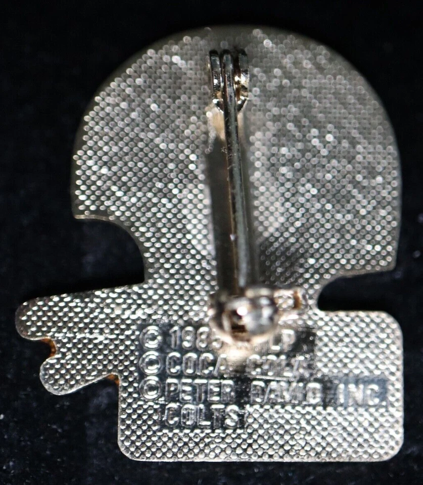 Vintage 1985 NFL Indianapolis Colts Coca-Cola Coke Helmet Lapel Pin - Image 3 of 4