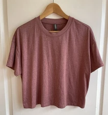 Vuori Energy Tee Marsala Heather Pink Performance Short Sleeve Top Athleisure M