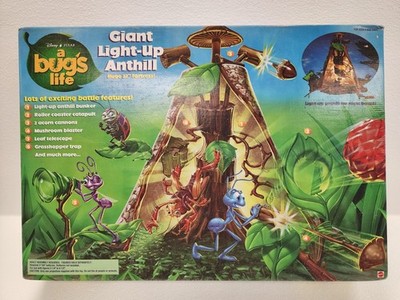HTF SEALED!!! Disney Pixar A Bug s Life Giant Light-Up Anthill Mattel 1998 NIB
