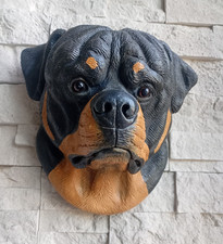 REALISTIC PAINTED STONE ROTTWEILER DOGS DOG HEAD WALL SCULPTURE GARDEN ORNAMENT