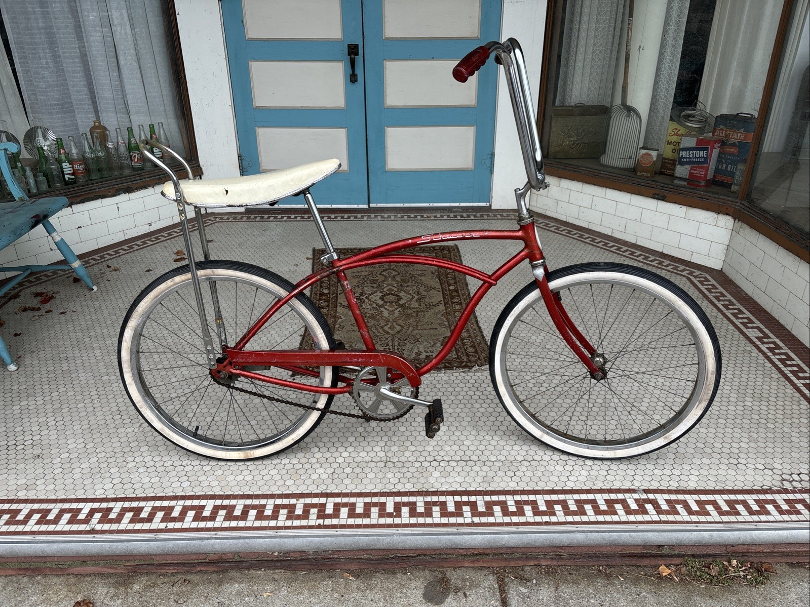 Vintage Schwinn Stingray/Typhoon 1964 Men’s 24” Bicycle  (425.00 USD)