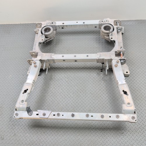 Maserati Ghibli 2014-2017 Front Right Suspension cross member Photo - $560
