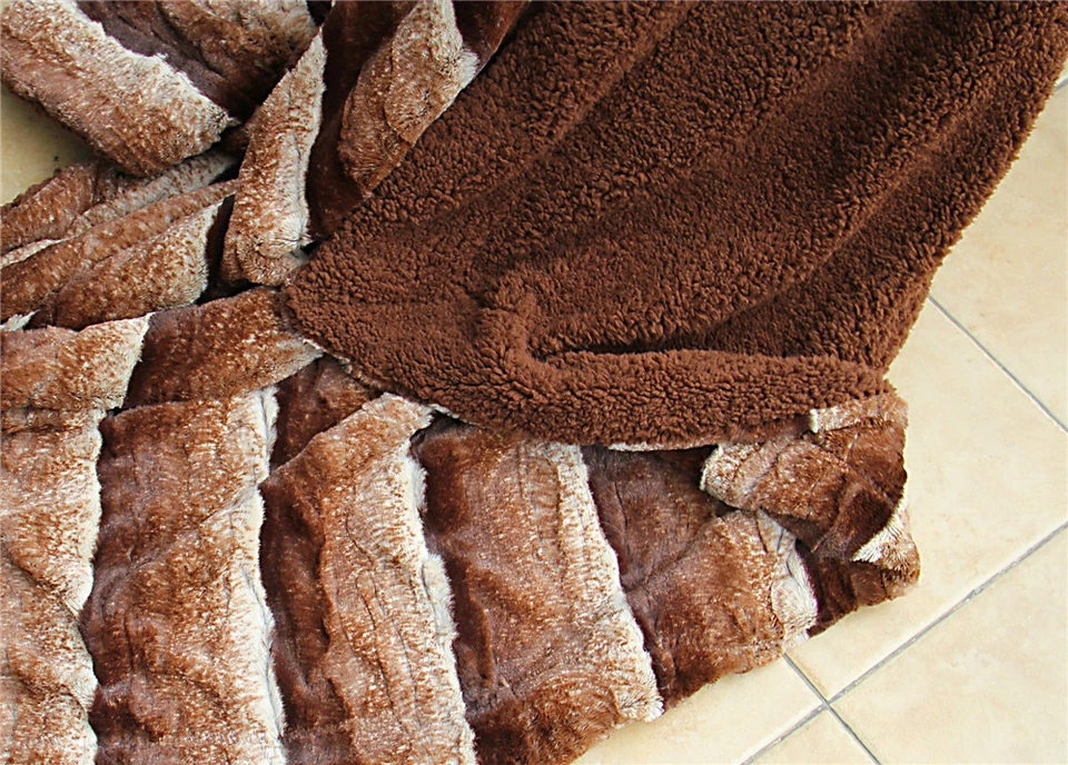 Manta de cama Tache marrón dorado súper suave de lujo de piel sintética Sherpa Foto 3 de 4