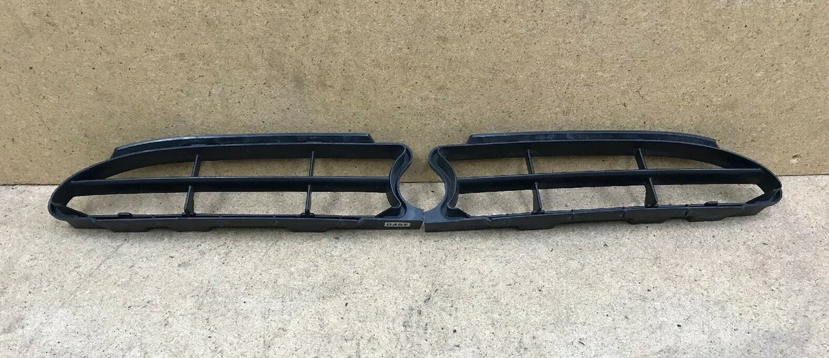 1998-2000 Toyota Corolla Front LH And RH Side Bumper Grille Trim