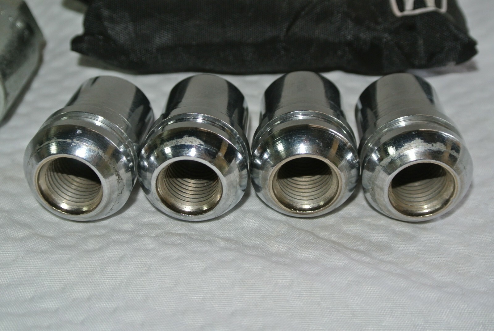 Genuine Honda Wheel Lock Set OEM! NEW! 08W42SNA101 eBay