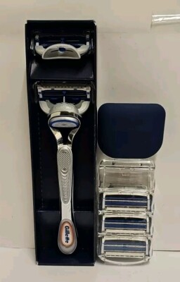 Gillette Skinguard Sensitive Starter Pack Rasierer +5 Klingen + Reisedeckel