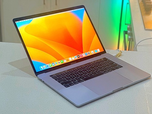 MacBook Pro 15 TouchBar/ID Intel®Core™i7*256GB SSD*16GB+GPU*macOS*FaceTime*3766 - Picture 6 of 13