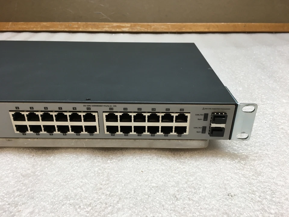 HP 1820-24G J9980A 24 Port Gigabit + 2Ports SFP Uplink Ethernet Switch - Image 2 of 4