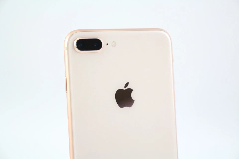 Apple iPhone 8 Plus (Unlocked) A1897 64GB Gold Grade B Original Box - Image 4 of 4