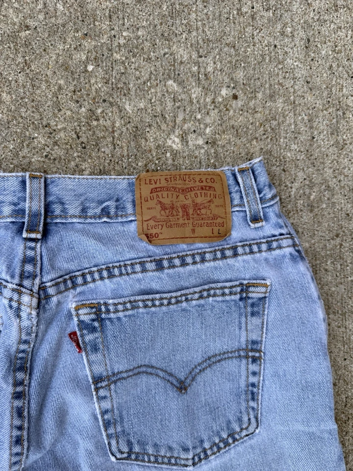 Vintage 90s Levis 550 Relaxed Fit Size 16 L Fit 30x32 Blues Jeans Distressed - Image 3 of 4