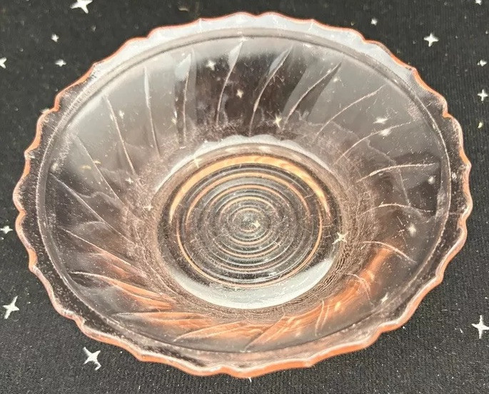 VTG Jeannette Glass Co. Petal Swirl Pink Cereal Bowl 5"Round
