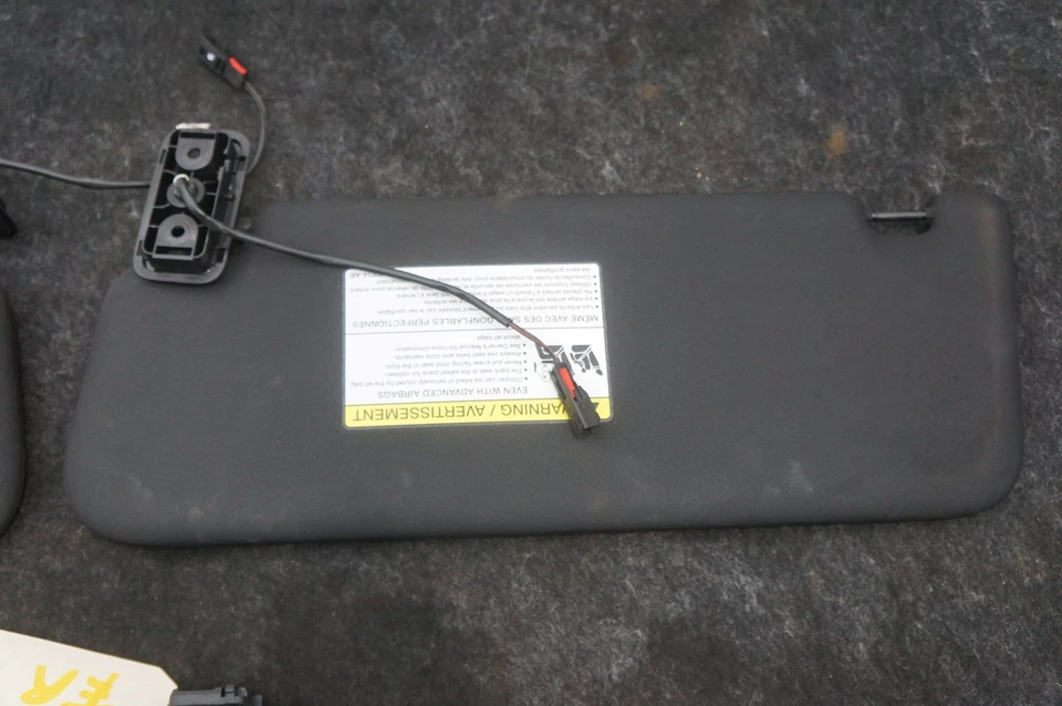 Juego parasol izquierdo derecho y central OEM LR129957 Land Rover Defender L663 2020-23 Foto 2 de 4