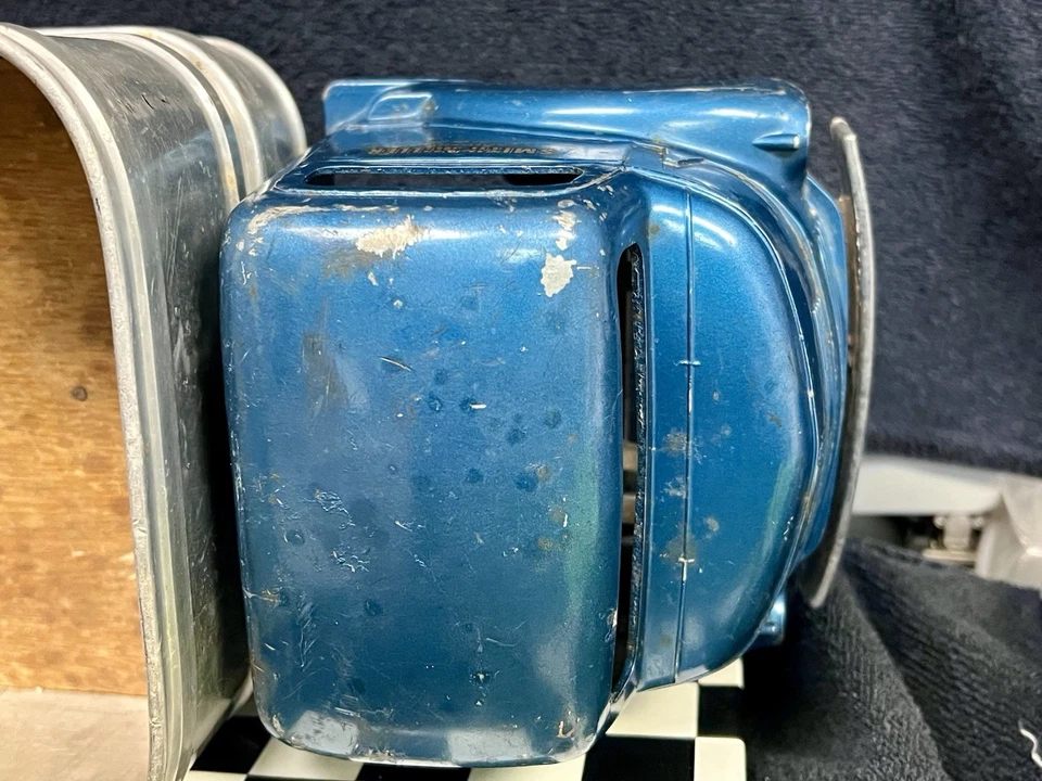 VINTAGE 1953 SMITH MILLER GMC CAMINHÃO CANO DE ÓLEO PINTURA ORIGINAL, PNEUS DE CORRENTE! - Imagem 4 de 4