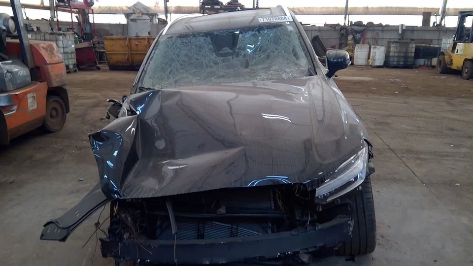 Driver Left Chassis ECM Door Front Fits 18-23 VOLVO XC60 6309470 Foto 2 de 4