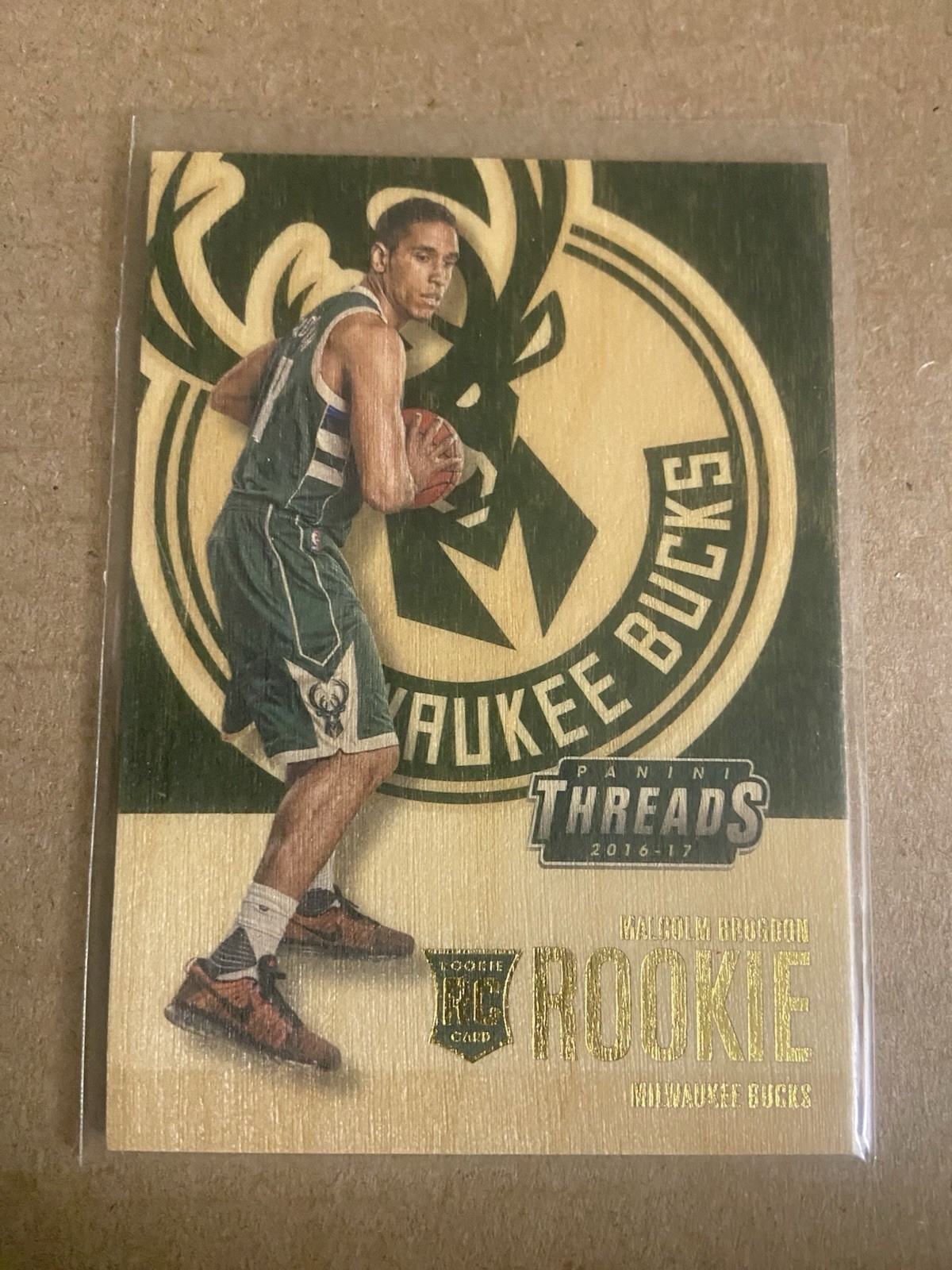 2016-17 Panini Threads Wood Rookies Malcolm Brogdon #242 Rookie RC