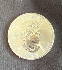 Canada Maple Leaf 1 oz .9999 Fine Silver 5 Dollars - Queen Elizabeth II