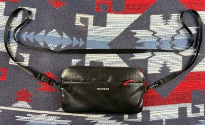 Moment Travel M-TW Wallet Sling Black Crossbody bag Case Phone Camera Photo