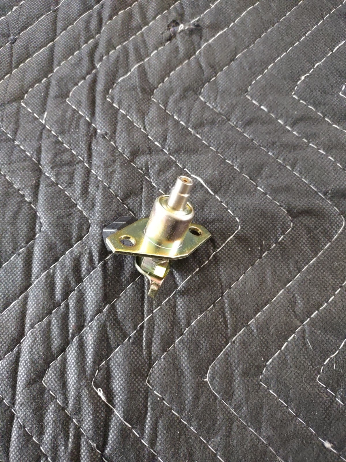 Toyota 22RE Cold Start Fuel Injector 4runner Pickup 2326035010 NOS Out