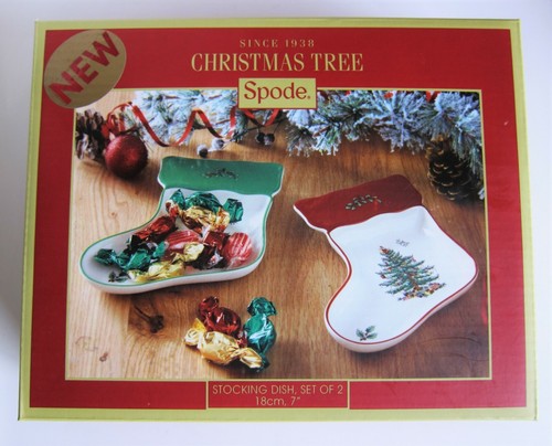 Spode Christmas Tree Stocking Dish Red & Green Dessert Plates Set of 2 - Picture 2 of 7