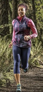brooks essential running vest