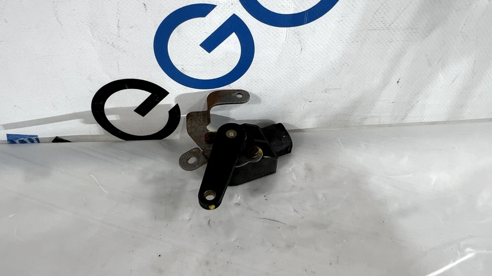 CHEVROLET SPARK EV 20859456 6PD008161 13582594  Brake Pedal Sensor 2014 - 2016 - Image 4 of 4