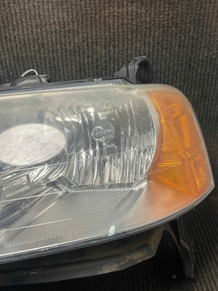 Fits 2005-2007 Ford Freestyle Left Headlight (foggy) OEM:6F9Z13008B Foto 3 de 4