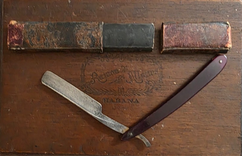 10 straight razors antique collectors sold together