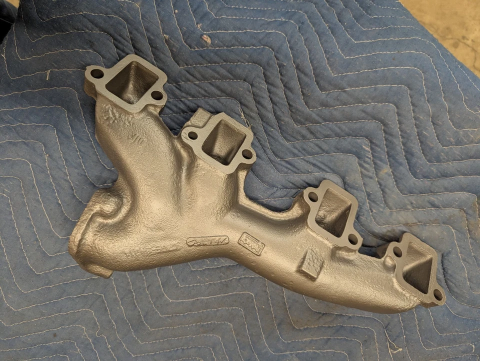 Colector de escape izquierdo izquierdo mustang torino fairlane cyclone 390 gt 1966-1969 usado Foto 3 de 4