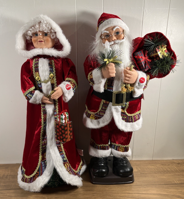 VTG Pan Asian Creations Animated Santa & Ms Claus Night Before