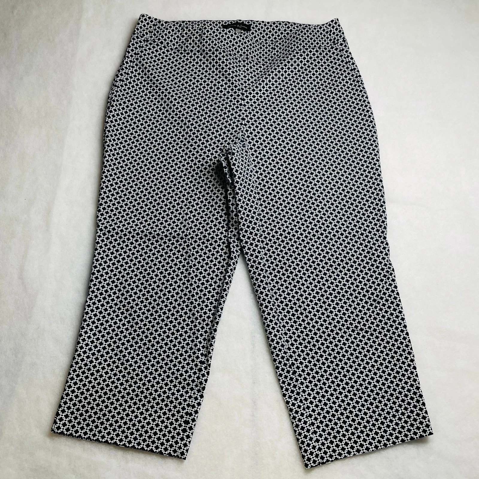 Jasmine & Julia Navy Geometric Stretch High Rise Pull On Capri Pants Size 14W