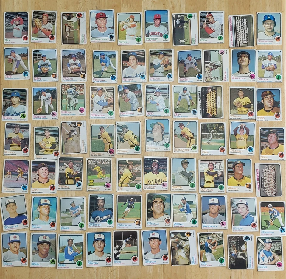 Lote De Colección De 607 Tarjetas De Béisbol MLB Topps ORIGINALES 1973 con 44 HALL OF FAMERS Foto 4 de 4