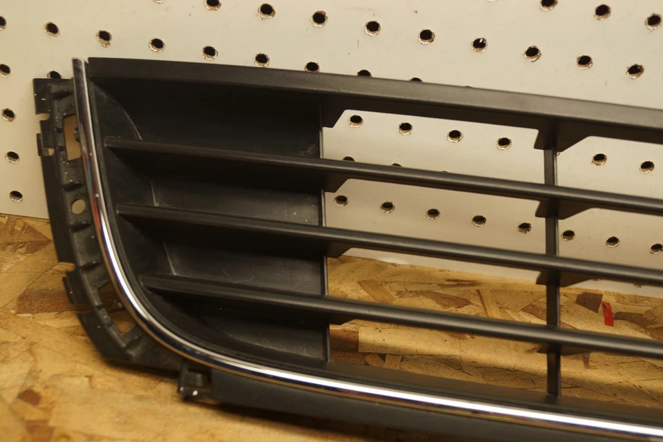 Parachoques inferior parrilla Volkswagen Jetta 2006 2007 2008 2009 2010 OEM Foto 3 de 4