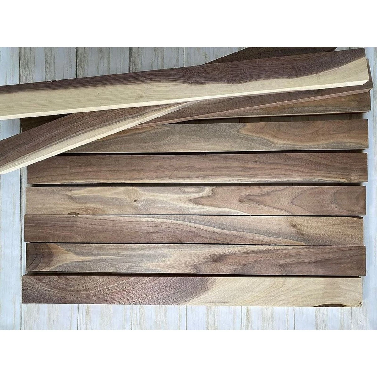 Tablas de nogal sappy para tablas de cortar / juegos de ajedrez - paquete de 18 tablas
