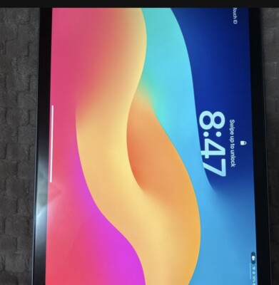 Apple iPad Air 5th Gen. 64GB, Wi-Fi, 10.9in - Purple 194252819555