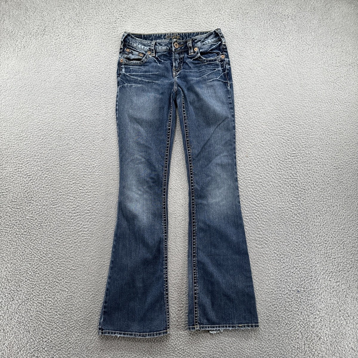 Silver Aiko Boot Cut Jeans Mid Rise Blue Jeans in Women's Size 27